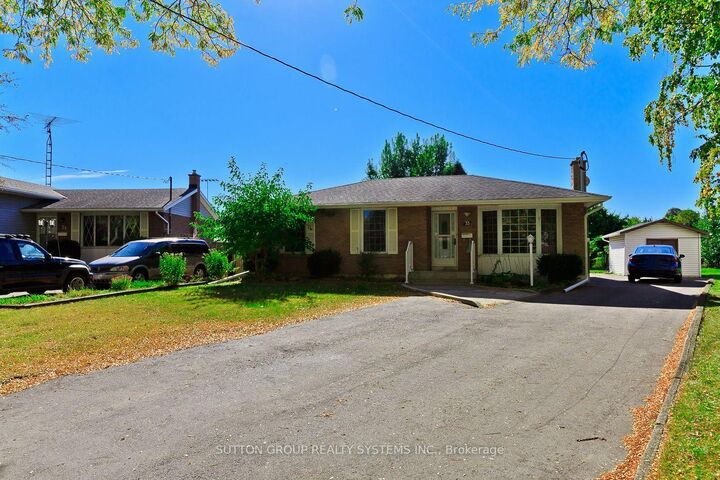 Property Photo:  40 Jacobson Avenue  ON L2T 2Z7 