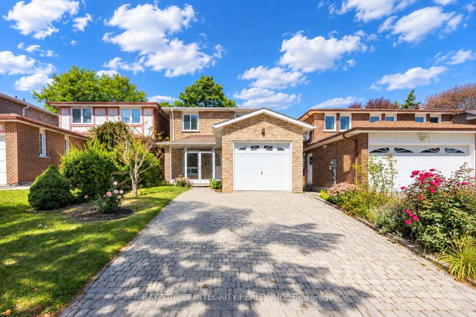 Property Photo:  12 Charnwood Place  ON L3T 5H3 