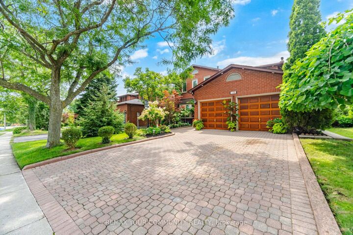 Property Photo:  1380 Bishopstoke Way  ON L6J 7A5 