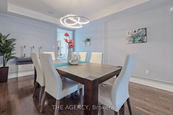 Property Photo: 7 Kipling Grove Court ON M9B 0C6