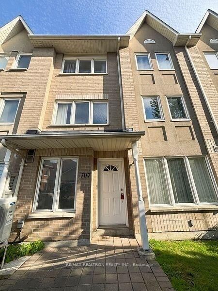 Property Photo:  29 Rosebank Drive 707  ON M1B 5Y7 