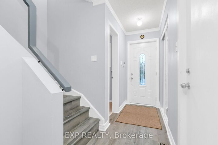 Property Photo:  4 Fulham Court E  ON K2J 2J6 