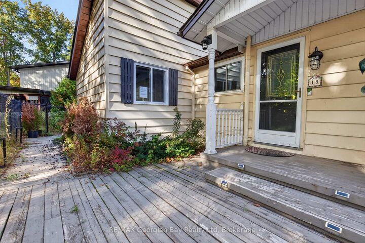Property Photo:  18 Sallows Drive  ON L0K 2A0 