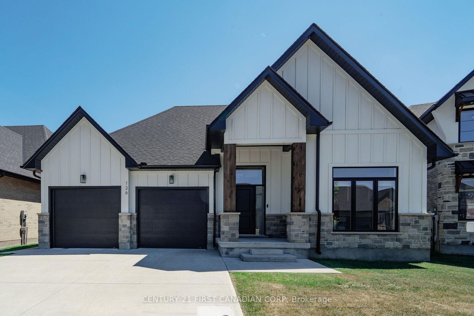 Property Photo:  126 Aspen Circle  ON N0M 2P0 