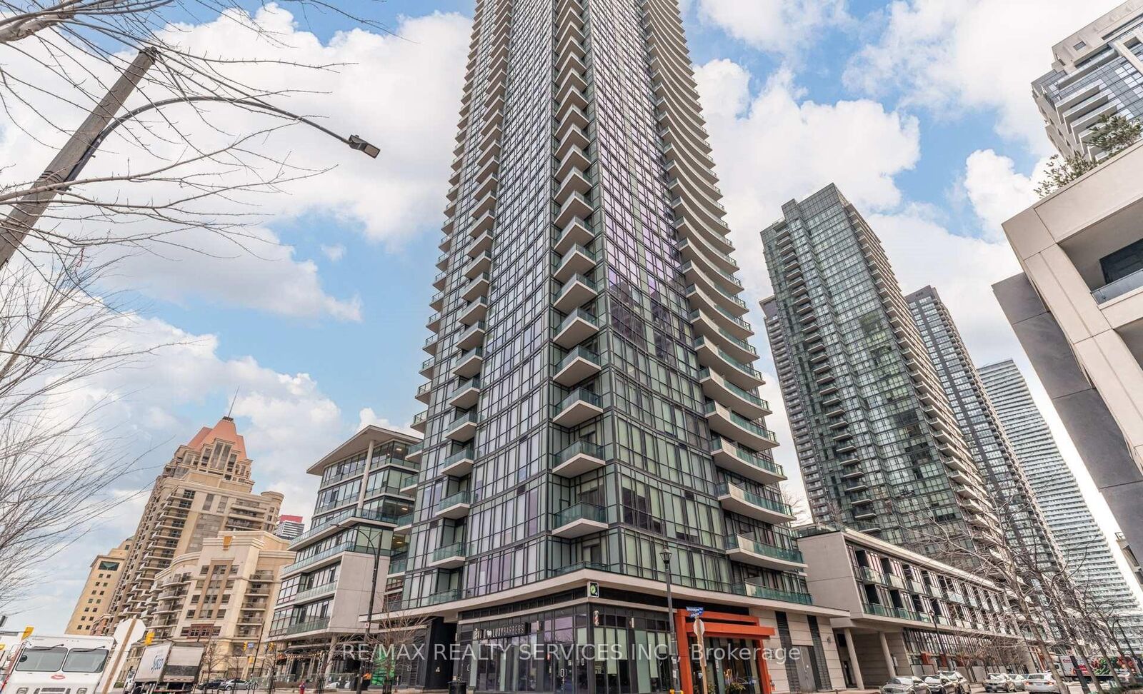 Photo de la propriété: 4099 Brickstone Mews 1806 ON L5B 0G2