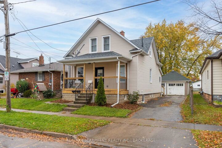 Property Photo: 50 Fifth Street Main ON L3B 4Z5