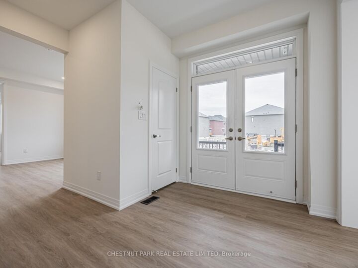 Property Photo:  41 Robert Eaton Avenue  ON L3S 0G3 