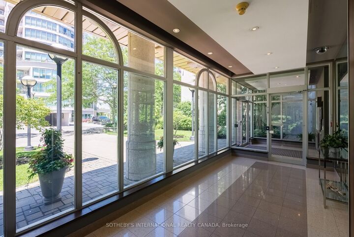 Property Photo:  80 Palace Pier Court 302  ON M8V 4C1 