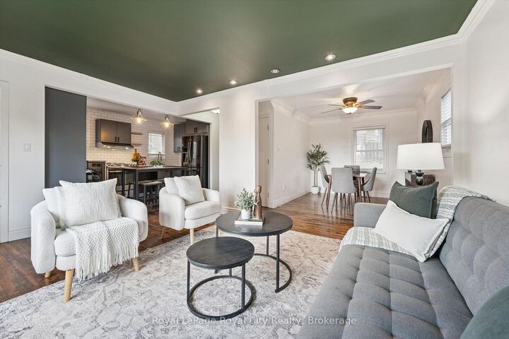 Property Photo:  39 Ridgewood Avenue  ON N1H 6C3 