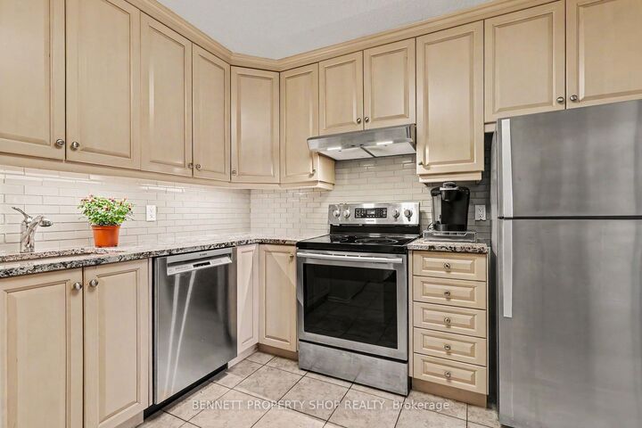 Property Photo:  1285 Cahill Drive 204  ON K1V 9A7 