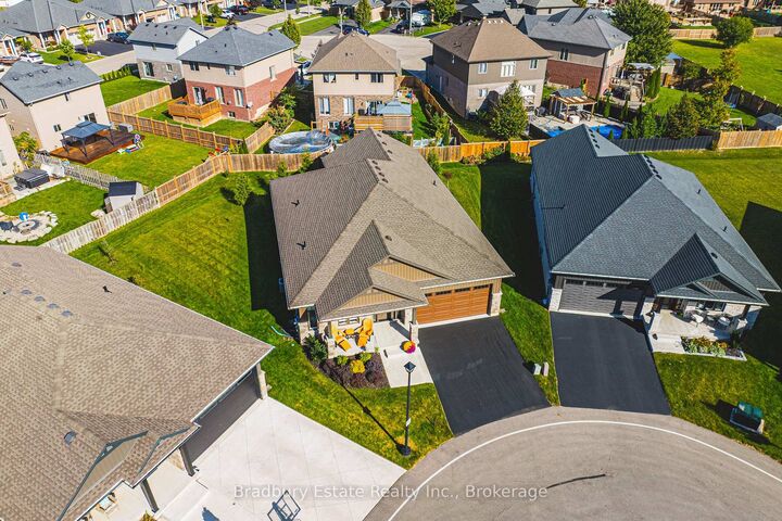 Property Photo:  24 Craddock Boulevard 23  ON N0A 1J0 