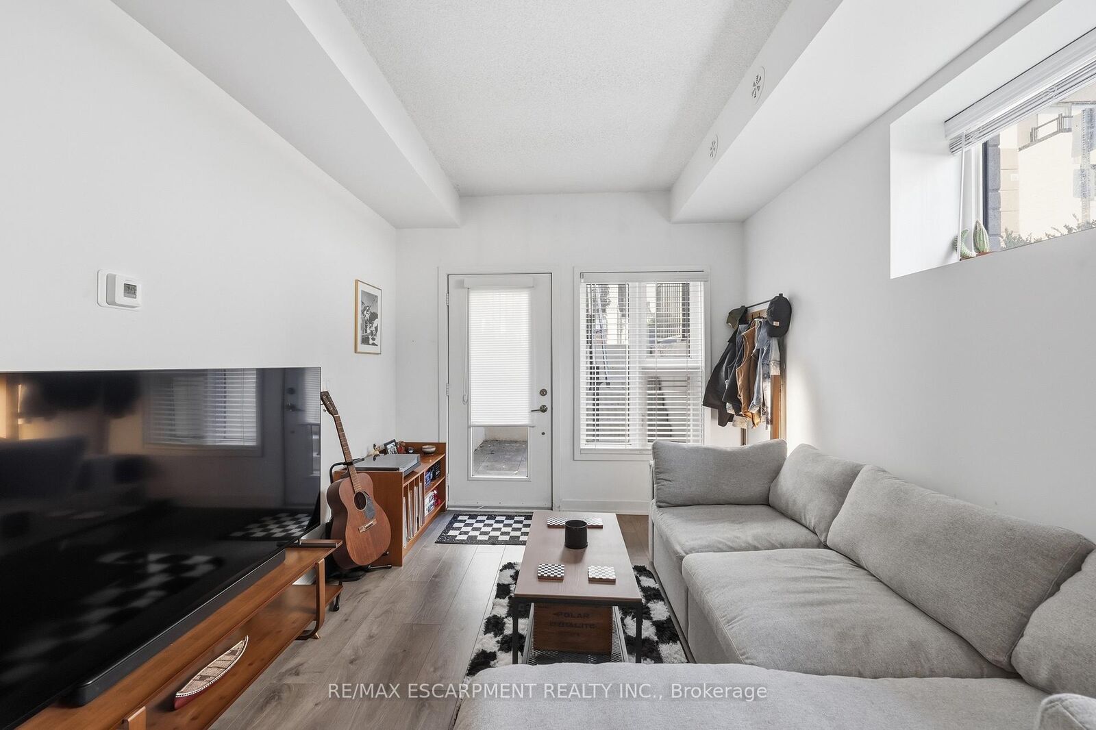 Property Photo:  1129 Cooke Boulevard 613  ON L7T 4A8 
