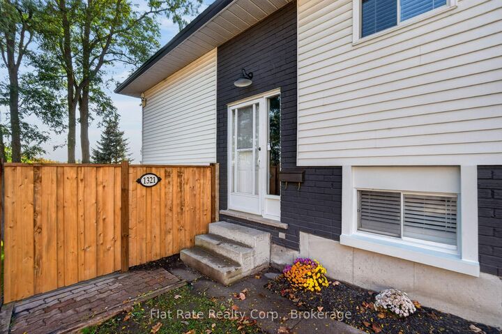 Property Photo:  1321 Tudor Crescent  ON K9L 1X1 