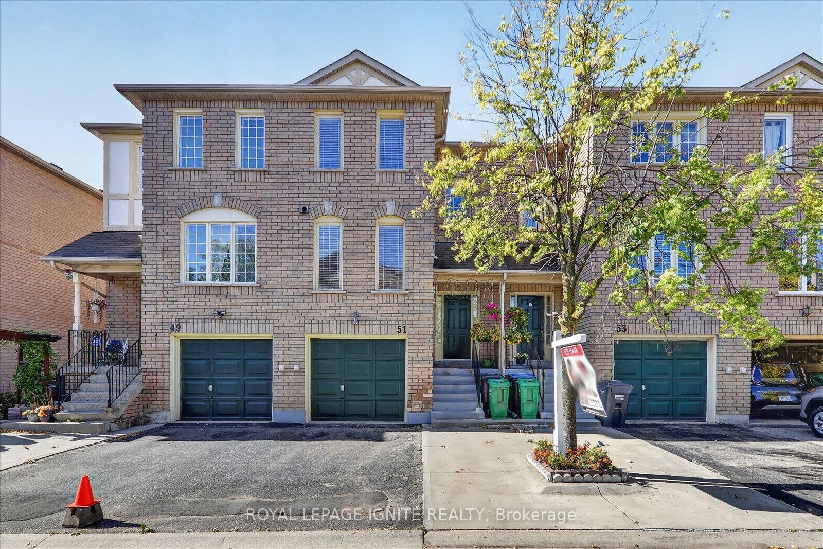 Property Photo: 2 Sir Lou Drive 51 ON L6Y 5A8