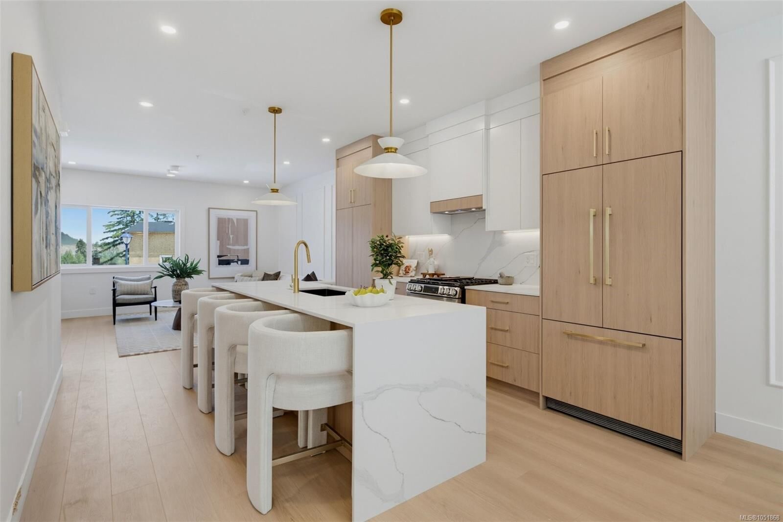 Property Photo:  833 Blackbird Pl  BC V9B 0E7 