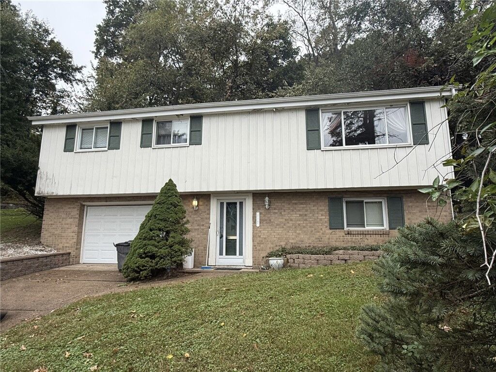 Property Photo:  117 Chalet Drive  PA 15221 