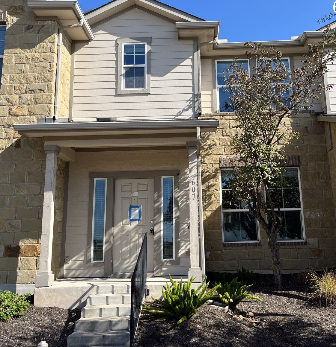 Property Photo: 607 Katmai Circle TX 78660