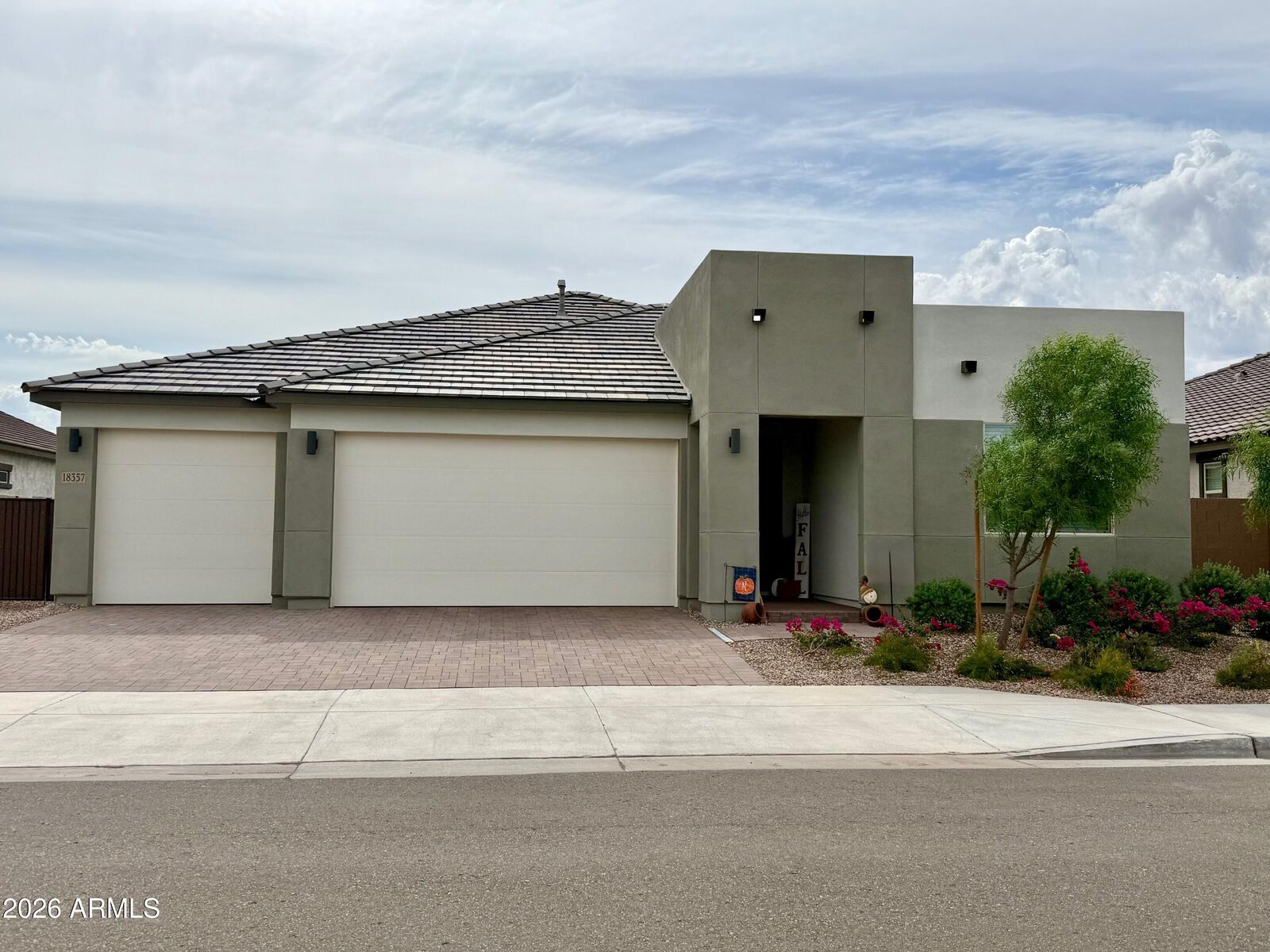 Property Photo: 18357 W Mohave Street AZ 85338