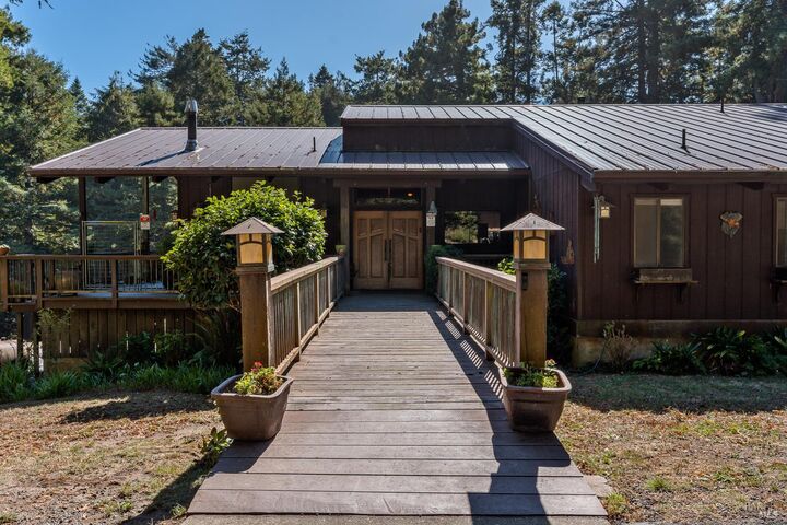 Property Photo:  44481 Gordon Lane  CA 95460 