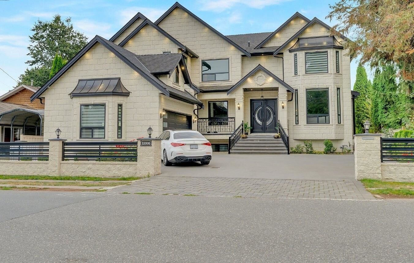 Photo de la propriété: 33906 Victory Boulevard BC V2S 1S6
