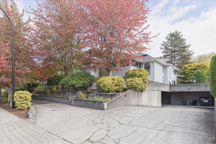 Property Photo: 11578 225 Street 214 BC V2X 9W7
