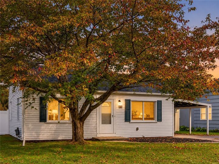 Property Photo:  32 Canasta Road  NY 14615 