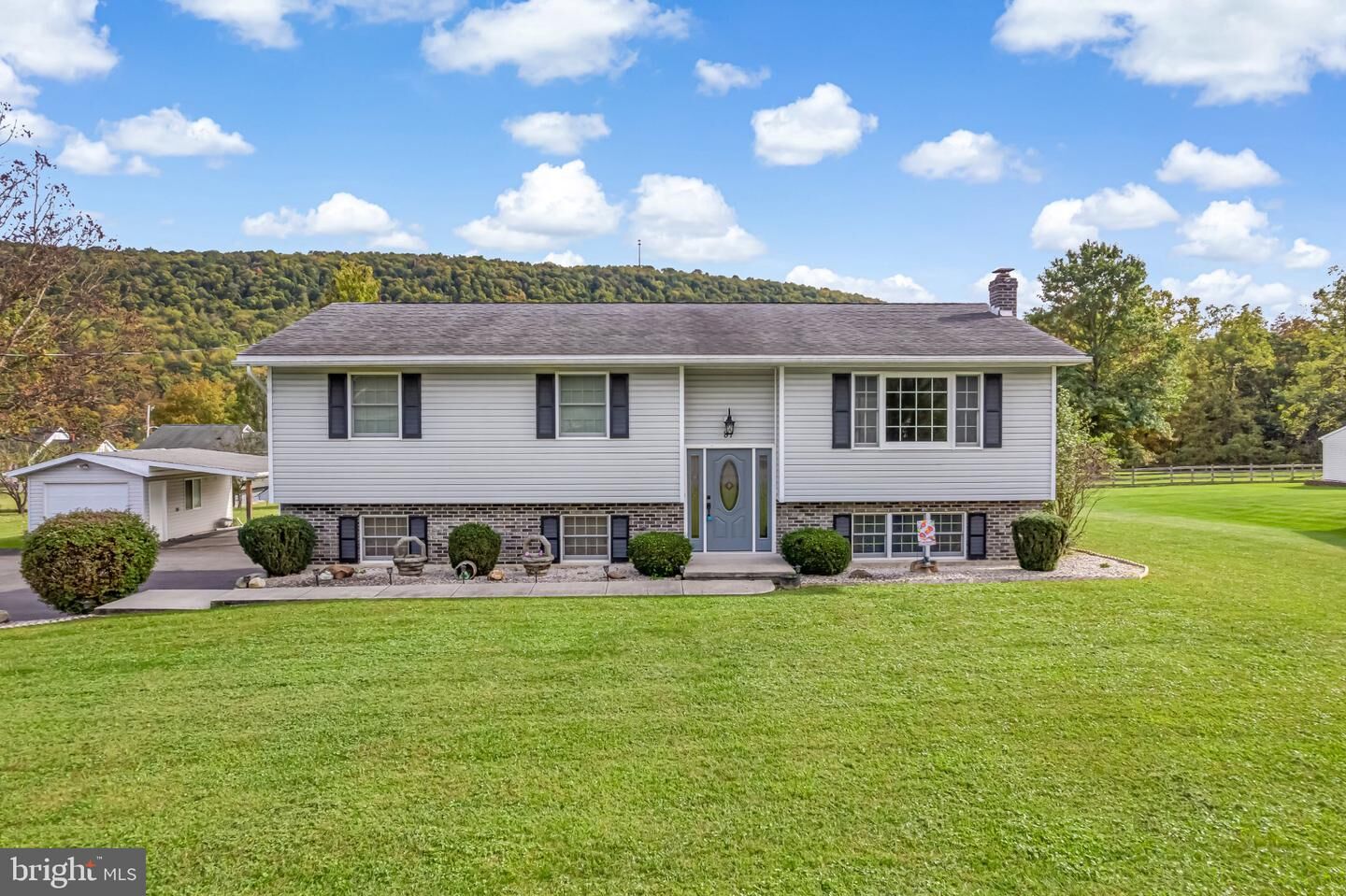 Property Photo:  81 Maple Side Court  WV 26726 