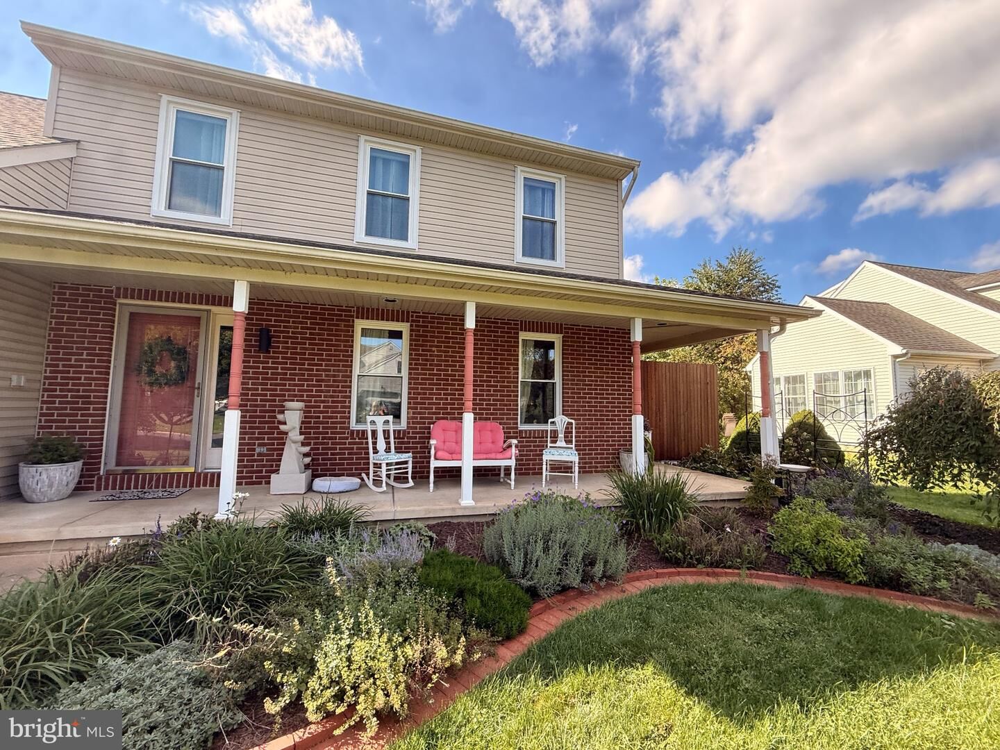 Property Photo:  243 Kingsbridge Drive  PA 17543 