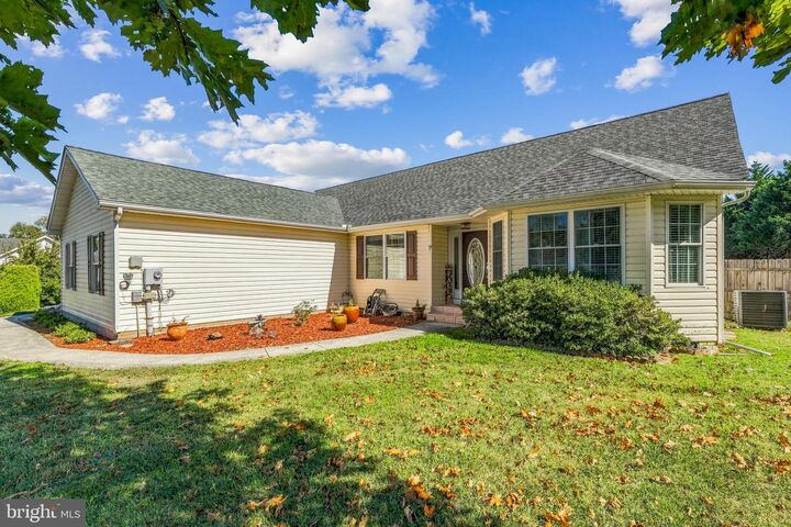 Property Photo:  98 Knox Drive  WV 25427 