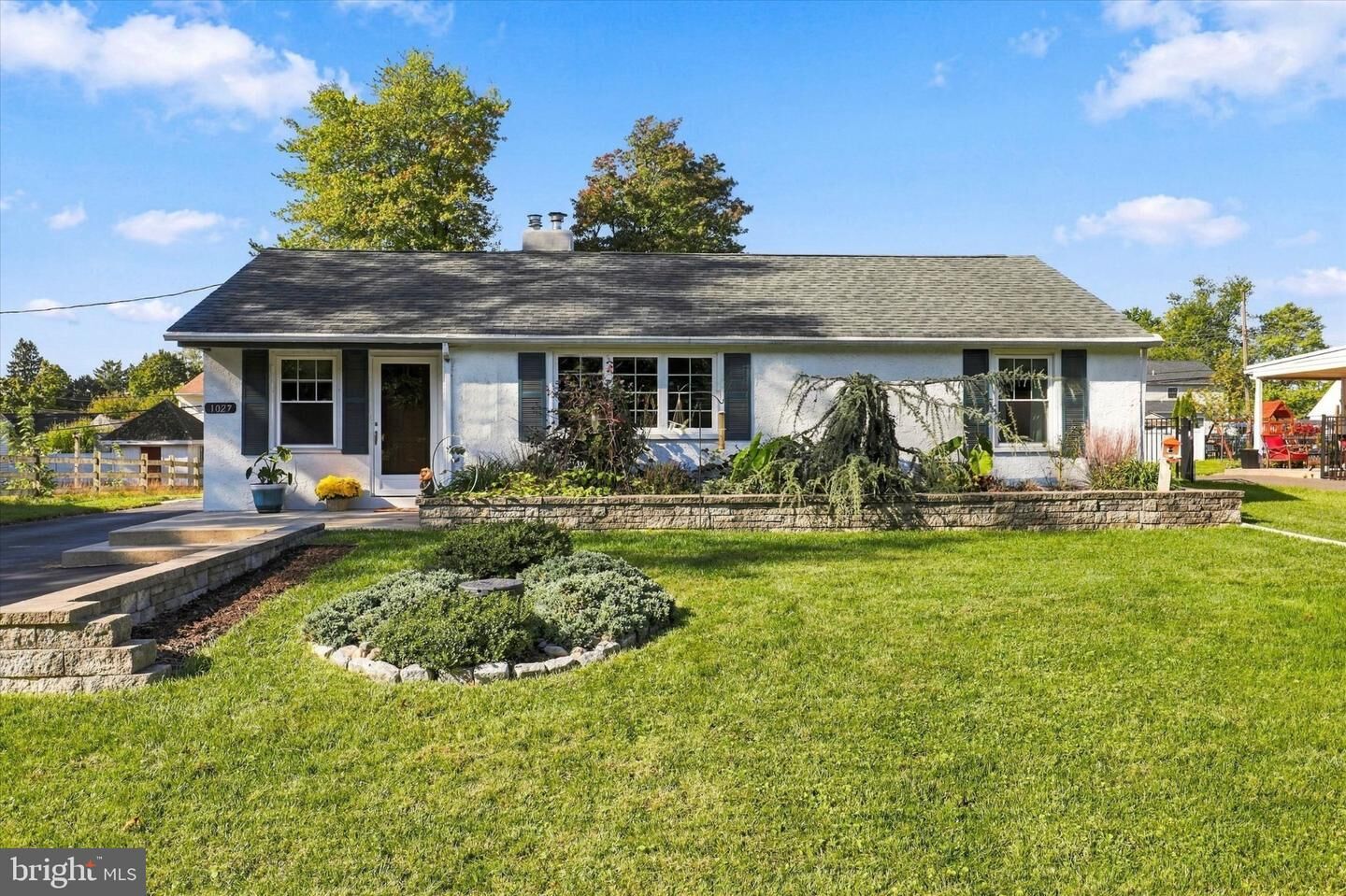 Property Photo: 1027 Cardinal Road PA 19403