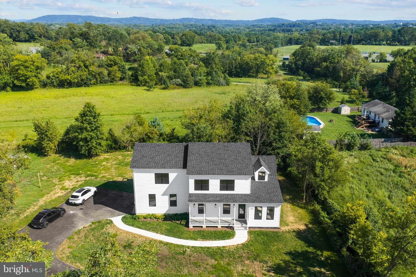 Property Photo:  45 S Loudoun Street A A-1  VA 20180 