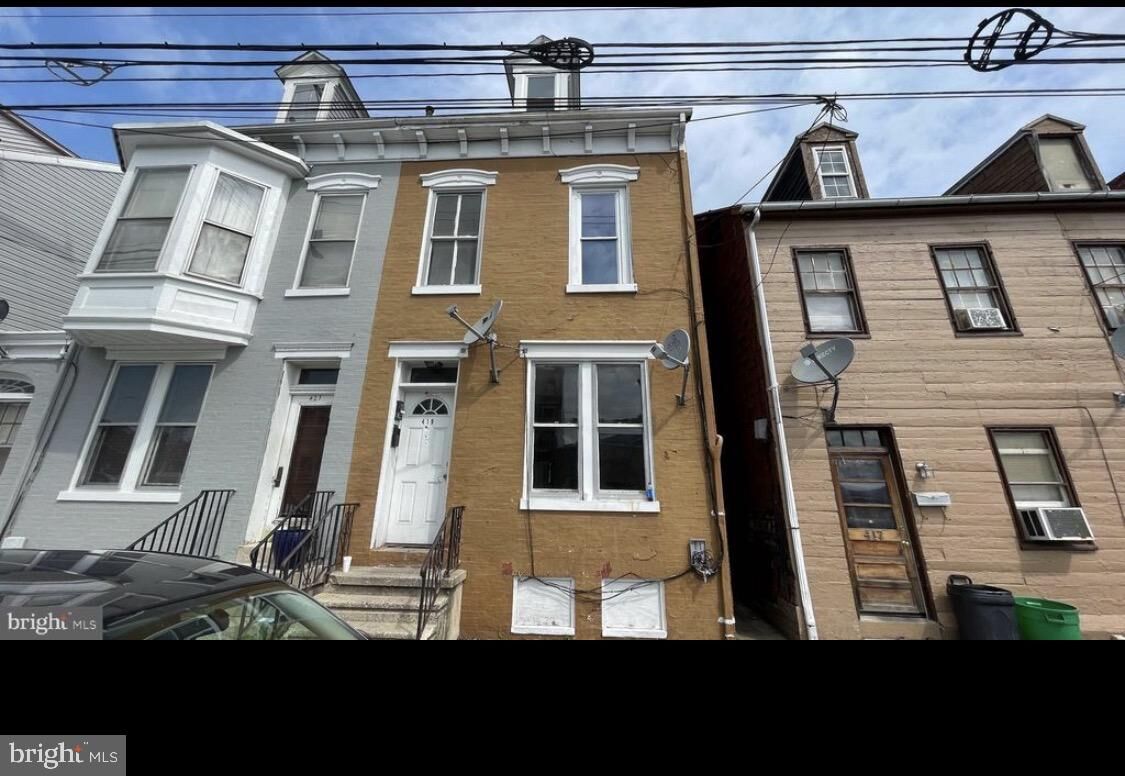 Property Photo:  419 W King Street  PA 17401 