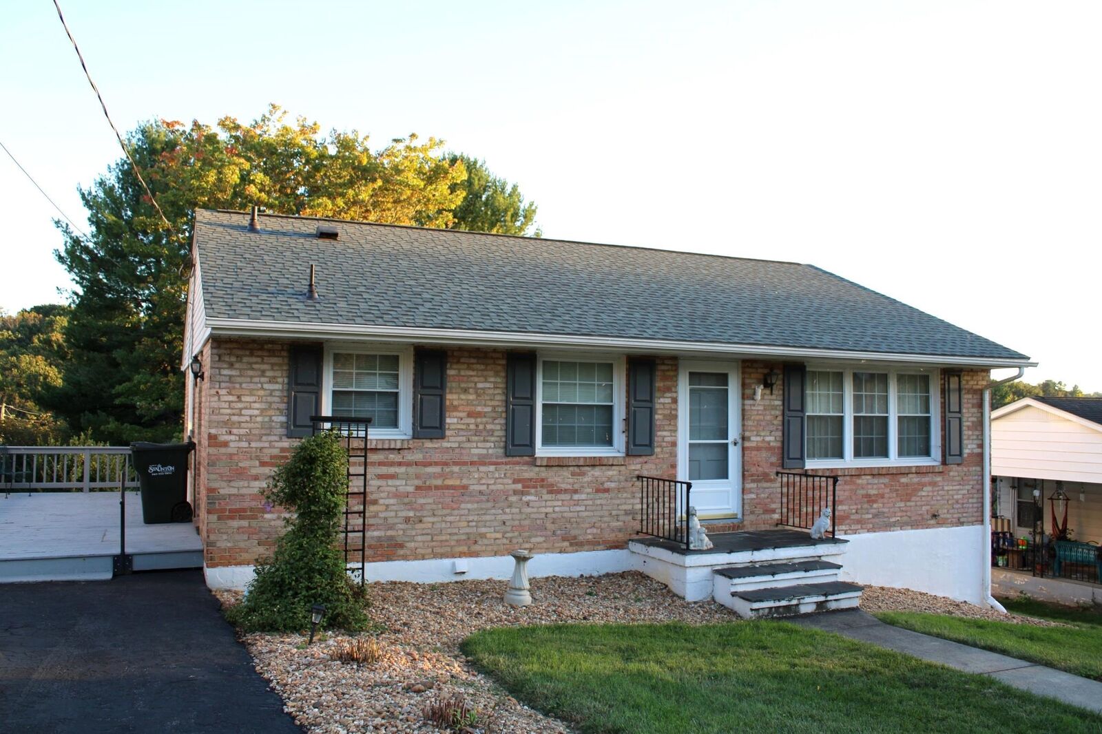 Property Photo: 2208 Davis St VA 24401