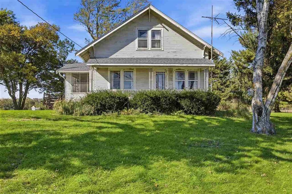 Property Photo:  1981 White Oak Avenue  IA 52333 