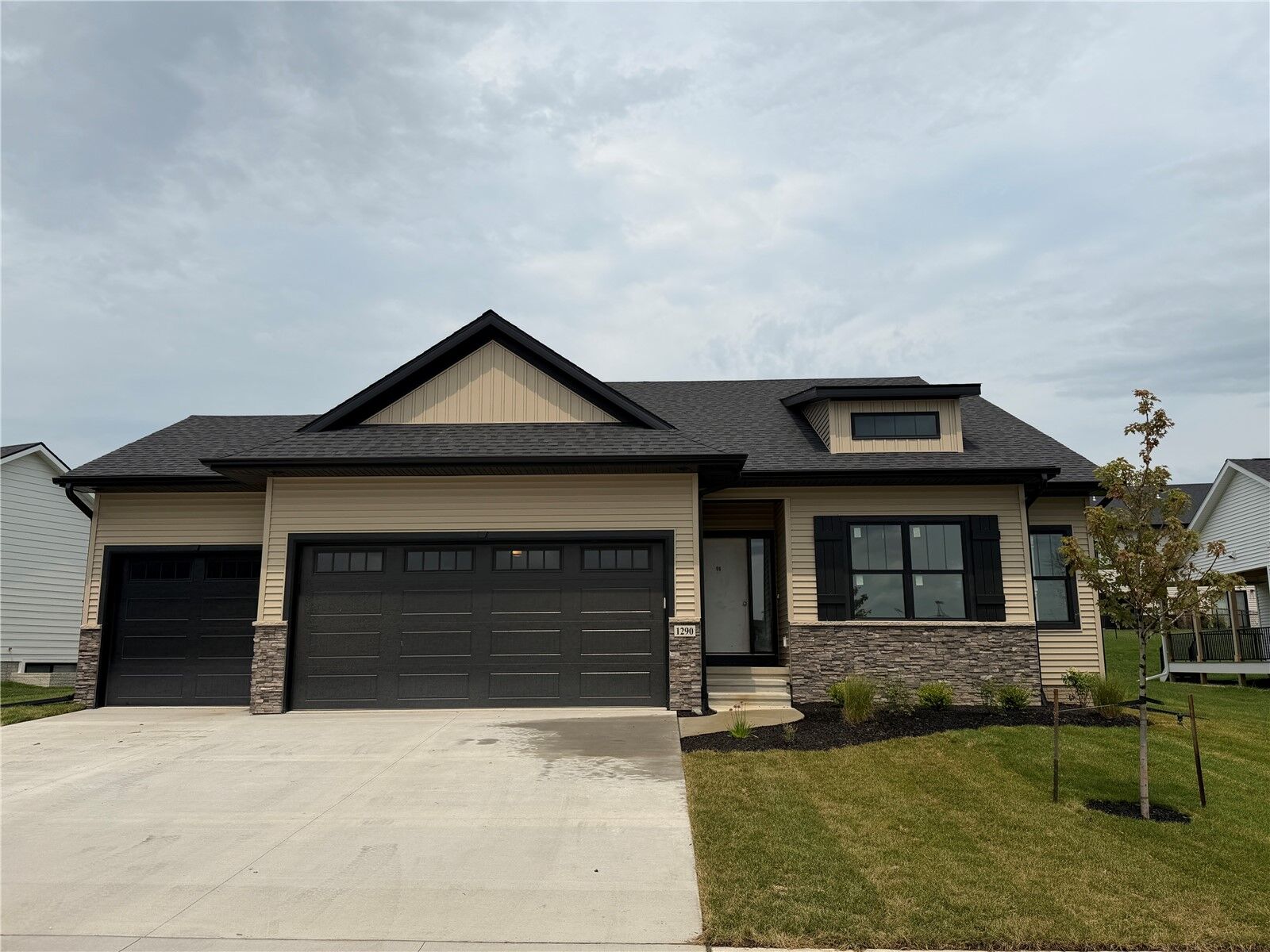 Property Photo: 1290 Osage Lane IA 52317