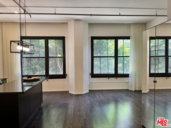 Property Photo: 1645 N Vine St, Unit 303 CA 90028