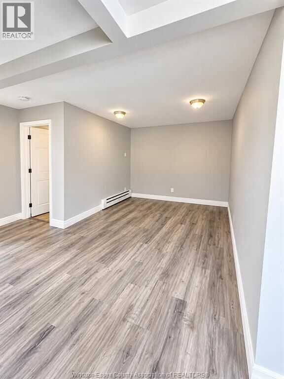 Property Photo:  3186 Wyandotte Street 1  ON N8X 1X6 