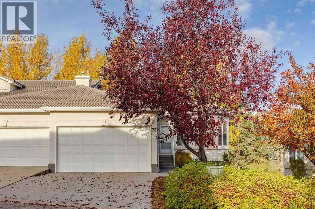 Property Photo:  73 Hampstead Green Northwest  AB T3A 6H1 