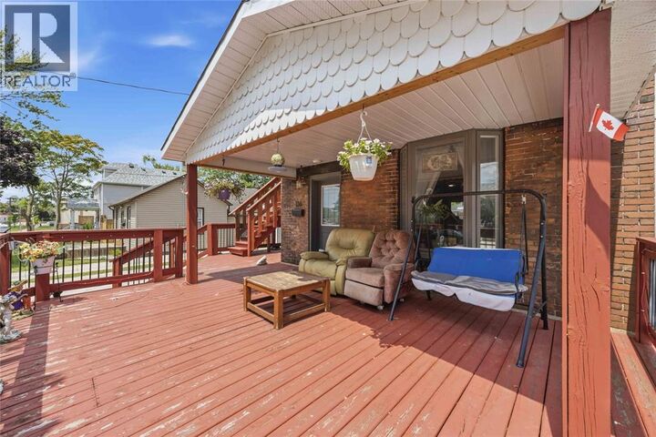 Property Photo:  136 Durand Street  ON N7T 5A2 
