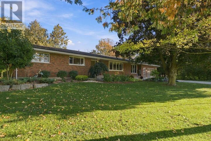 Property Photo:  33696 Black's Point Road  ON N7A 3X8 