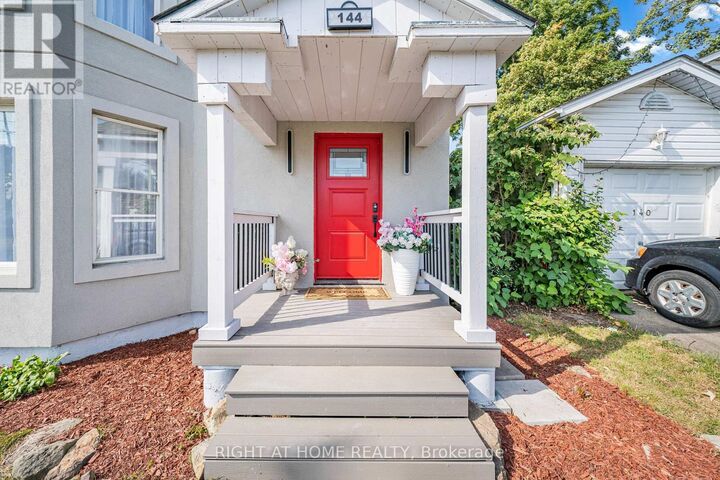 Property Photo:  144 Waterloo Street  ON L2A 3K2 