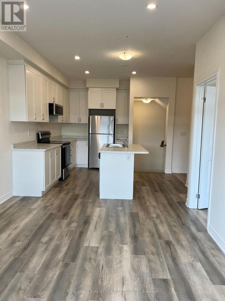 Property Photo: 40 Zinfandel Drive 7 ON L8E 0L1