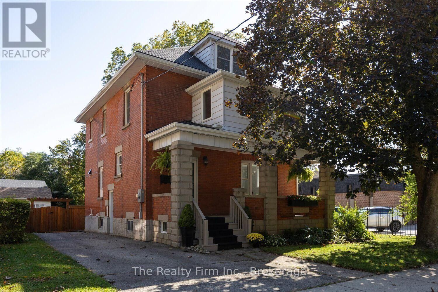 Property Photo:  101 St Vincent Street North  ON N5A 6H5 