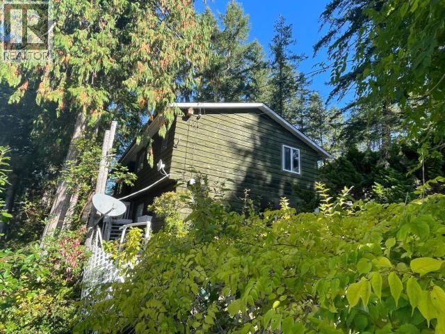 Property Photo:  1540 Scotch Place  BC V0N 2G0 