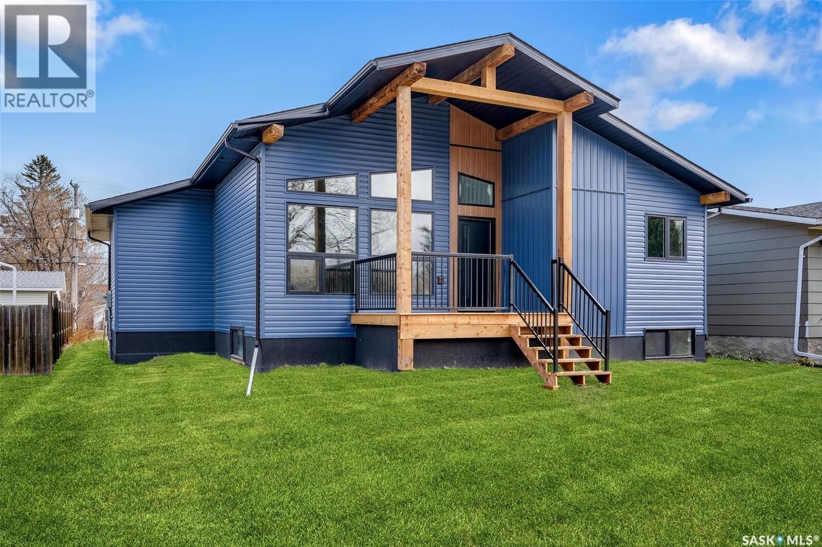 Property Photo: 624 11th Street SK S0K 2A0