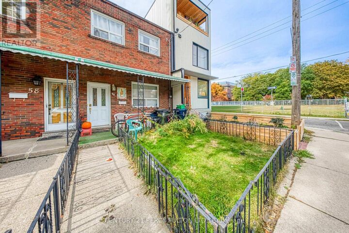 Property Photo:  60 Fennings Street  ON M6J 3B8 