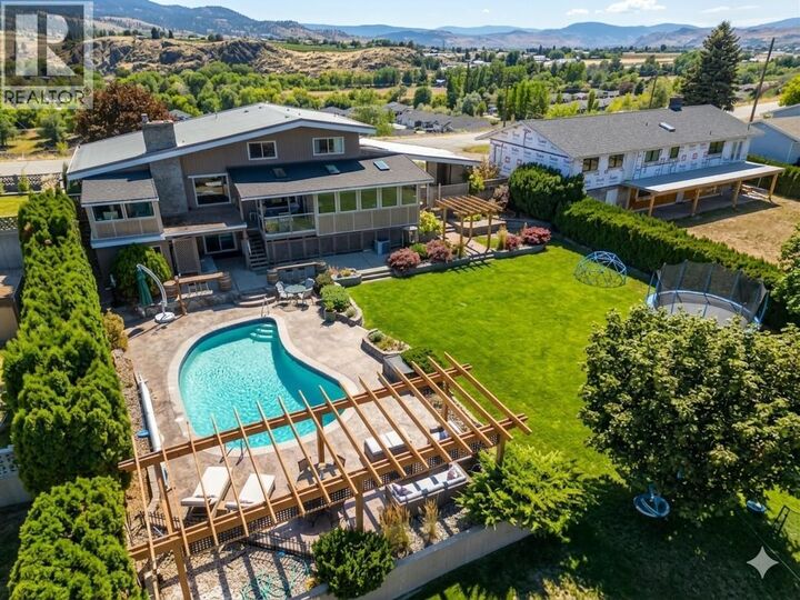 Property Photo:  6521 Bellevue Drive  BC V0H 1T4 