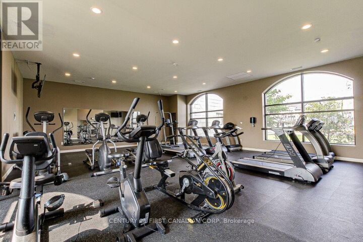 Property Photo: 260 Villagewalk Boulevard 914 ON N6G 0W6