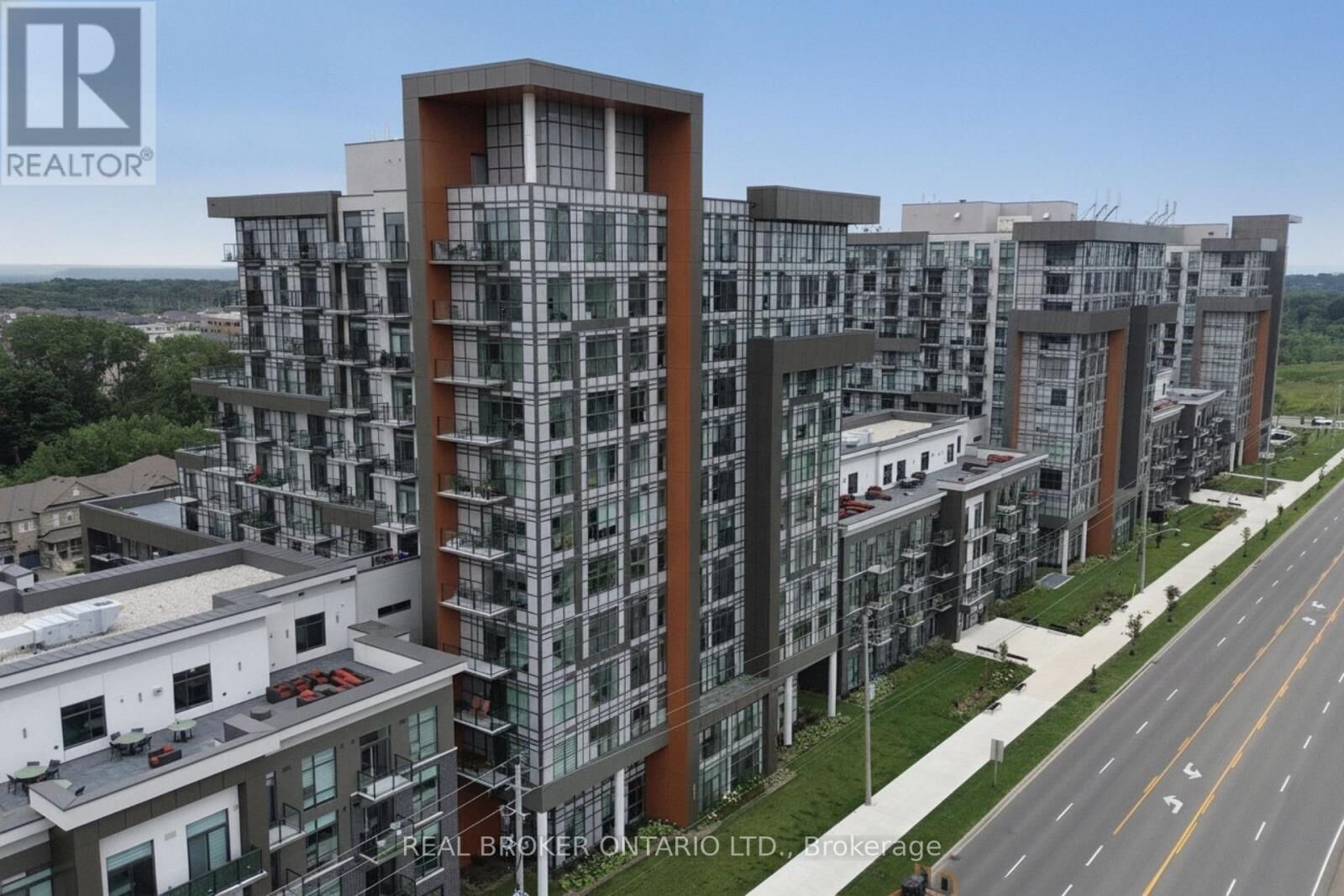 Property Photo:  470 Dundas Street East 1213  ON L8B 2A6 