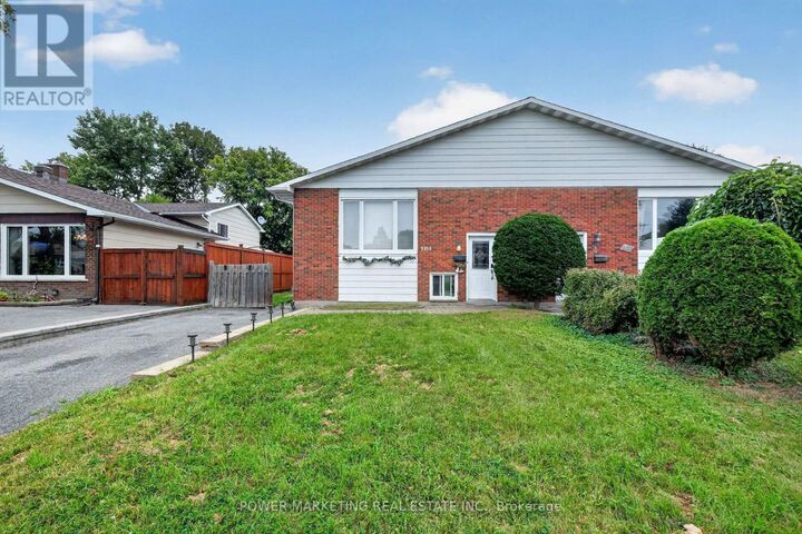 Property Photo:  2213 Fillmore Crescent  ON K1J 6A1 